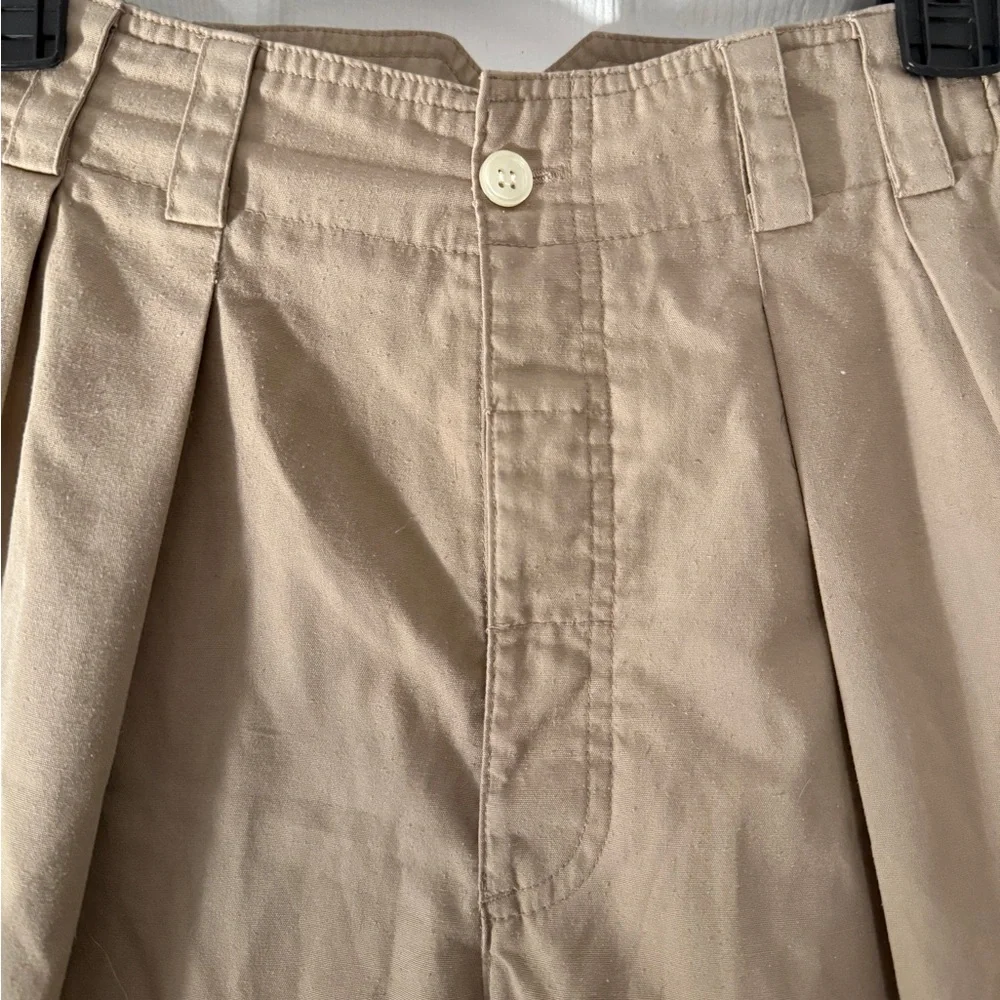 Chaus Sport Pleated Shorts Size 8 Vintage Tan